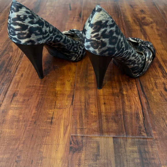 Aldo leopard print high heels size 8 - Picture 2 of 3